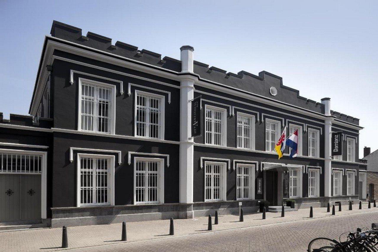 Het Arresthuis Roermond Buitenkant foto The House of Representatives of Aruba, Bonaire, Curaçao and St. Maarten