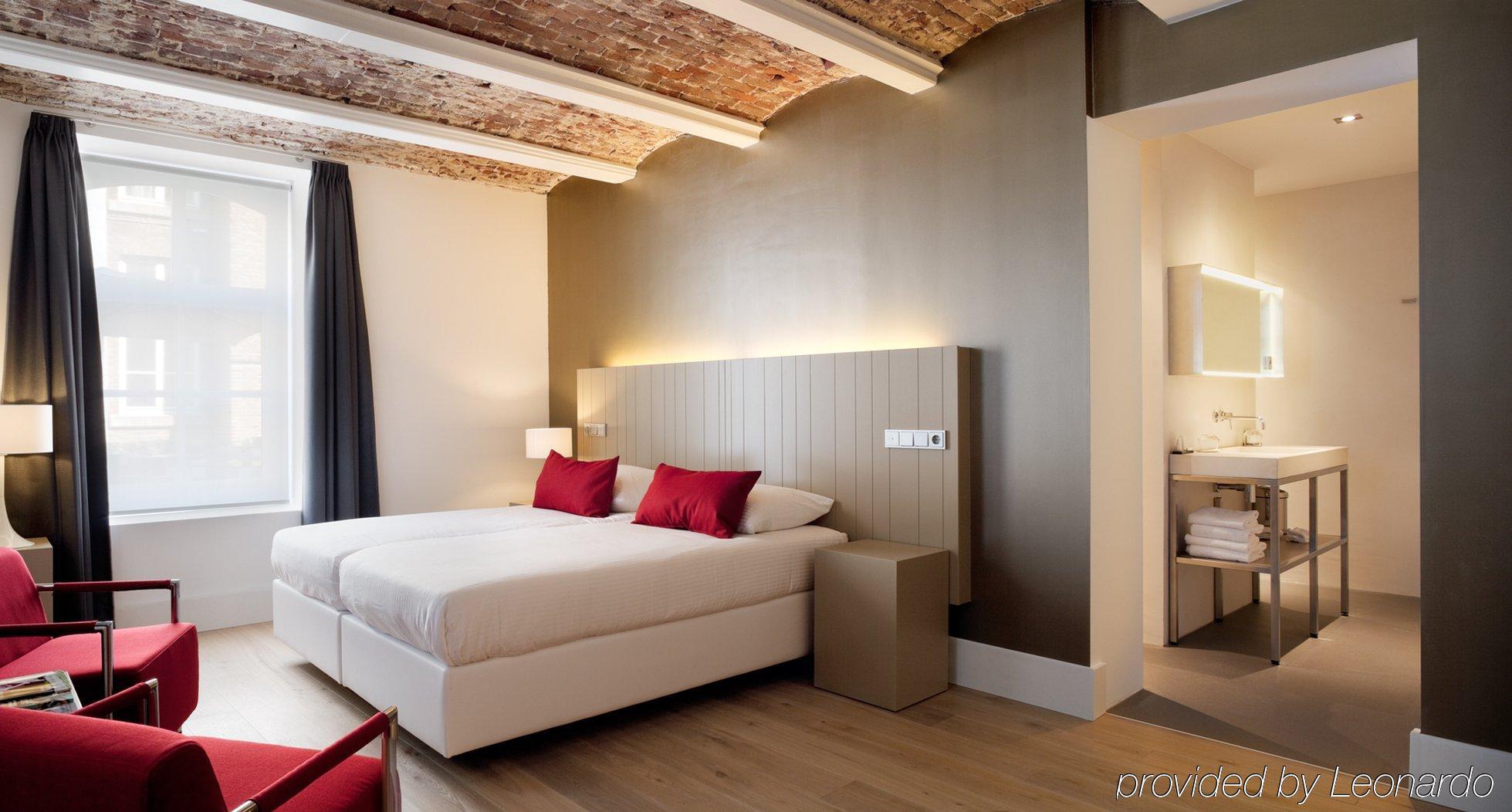 Het Arresthuis Roermond Kamer foto A room at the hotel