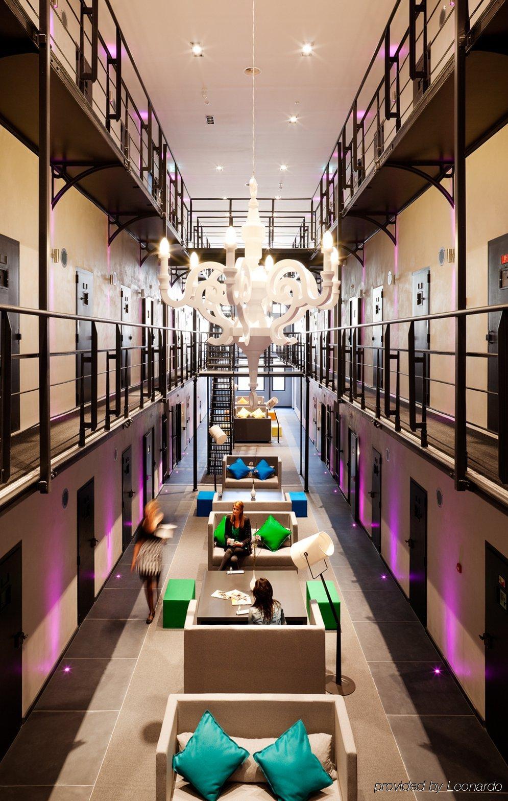 Het Arresthuis Roermond Interieur foto The interior of the hotel