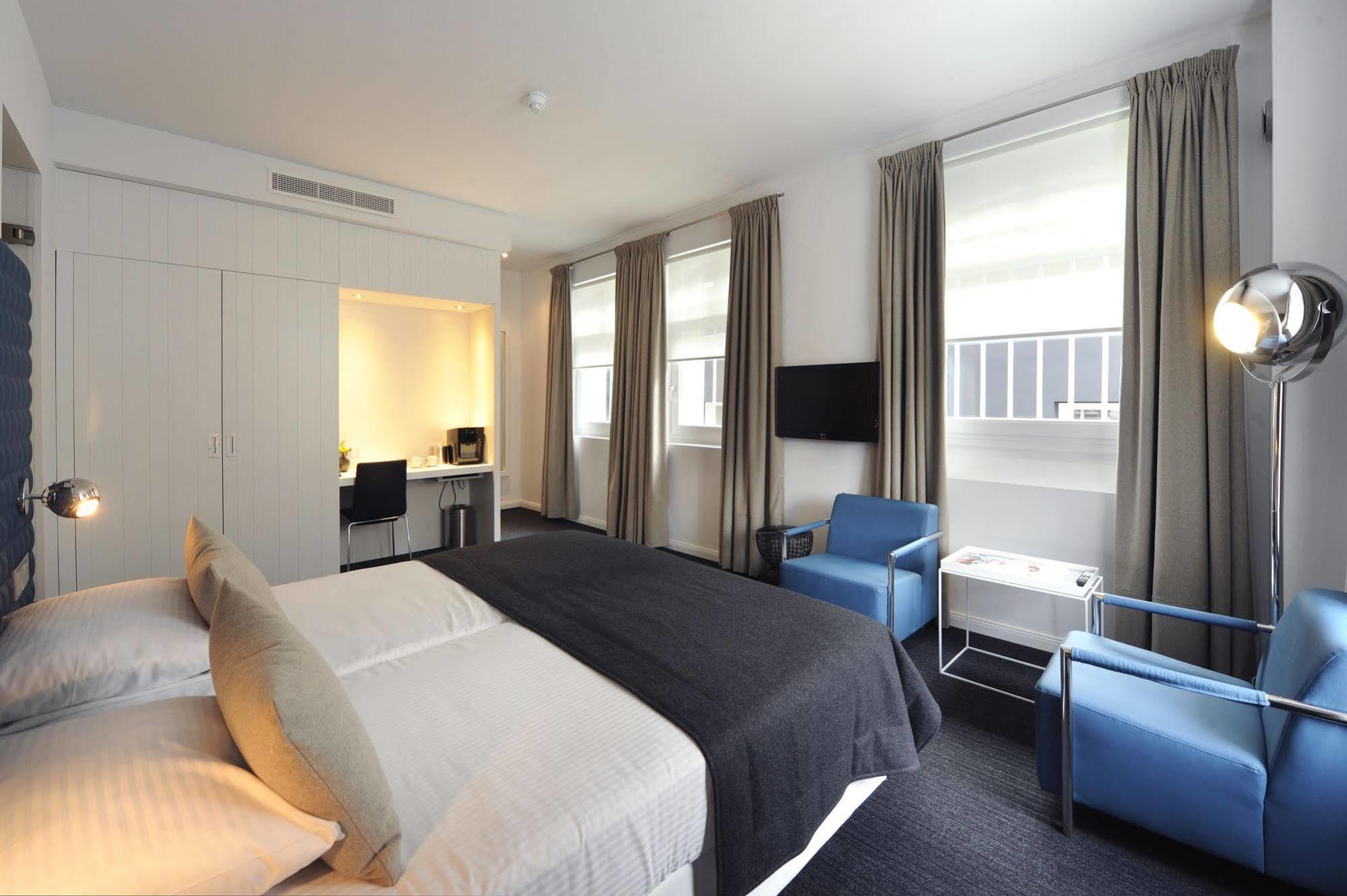Het Arresthuis Roermond Buitenkant foto A room at the Hotel Axelmannstein